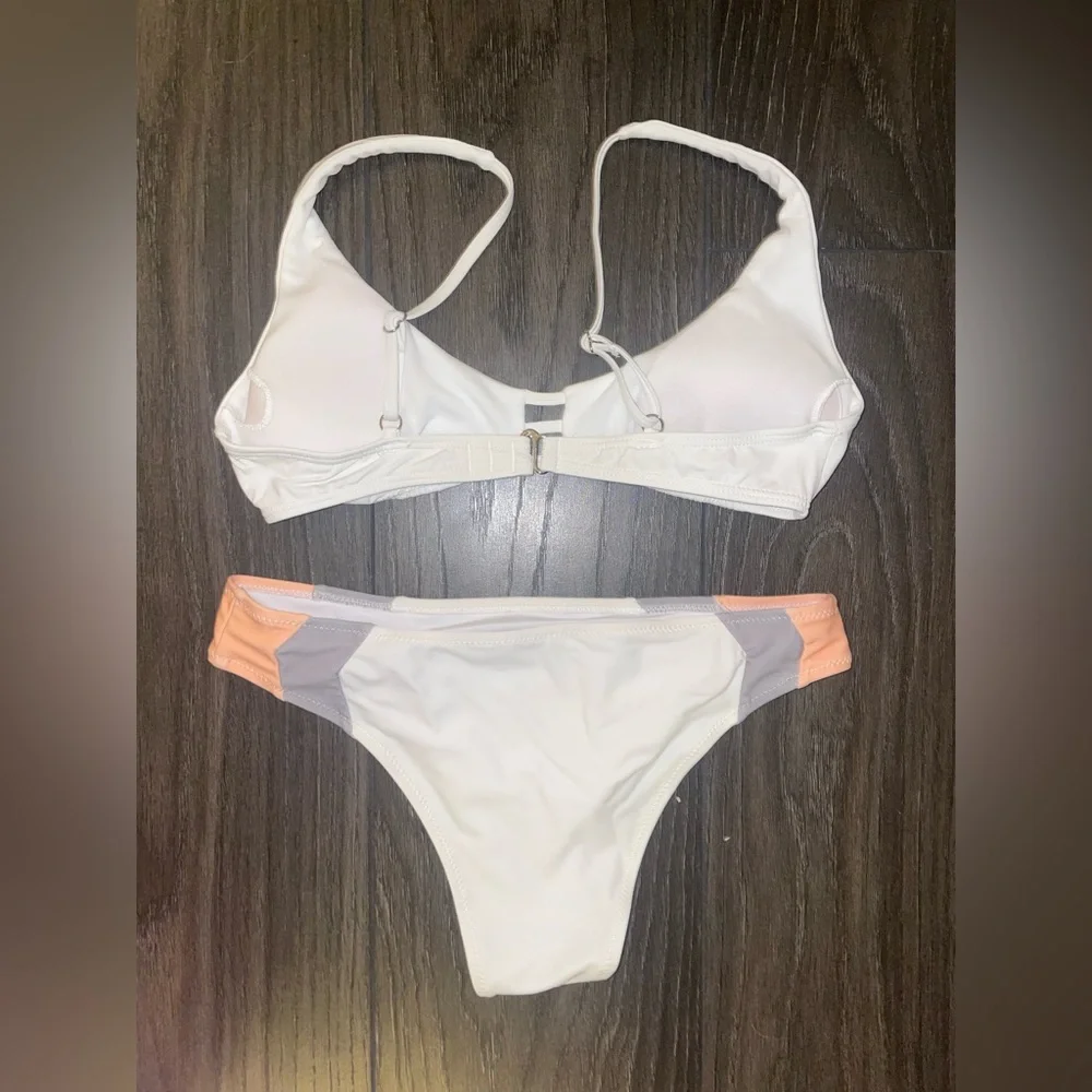 White Bikini Set - Picture 3 of 4